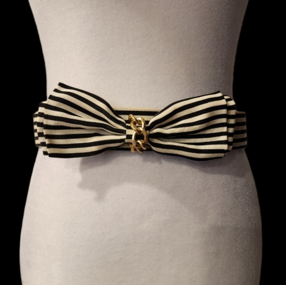 Gorgeous Vintage Bow Striped Belt with Gold Chain Detail at Center of Bow - Picture 1 of 4